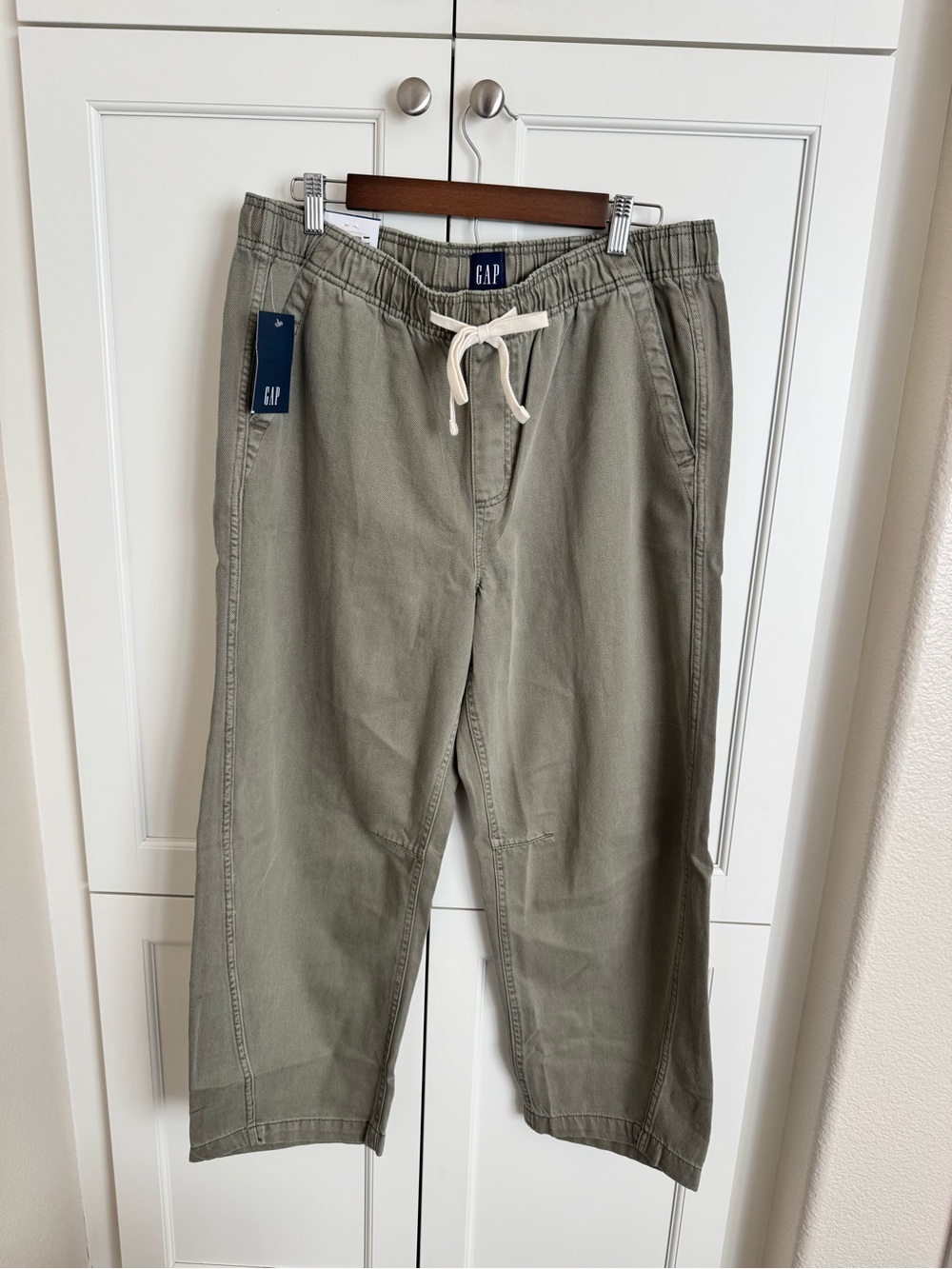 GAP Pull On Pant in Green Size Large NWT